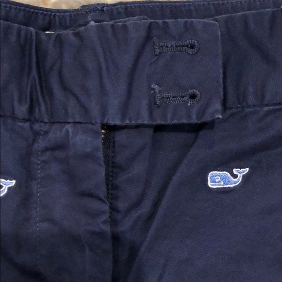 Vineyard Vines whale print shorts - Picture 3 of 6